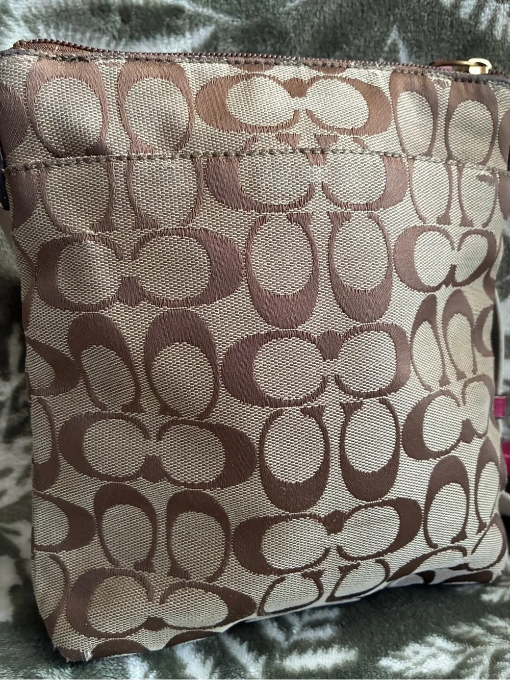 COACH BAG,Coach Signature Crossbody Bag in Brown with Pink Trim